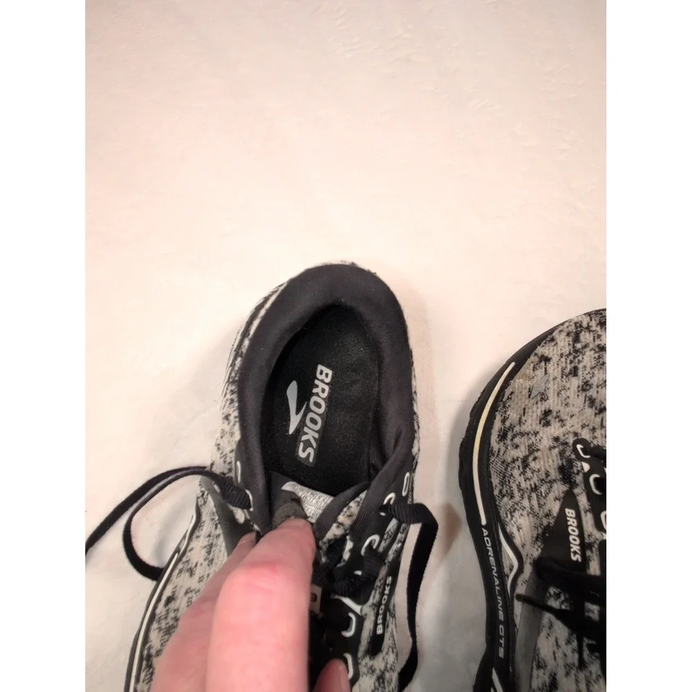 Brooks Adrenaline GTS 23 Women's Running Shoes Gray Black‎ Sneakers Size 9.5